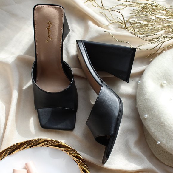 🚨FEW PAIRS LEFT//Black Block heel - Picture 4 of 7